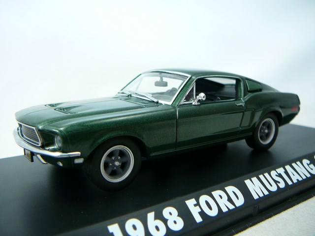 voiture miniature ford mustang