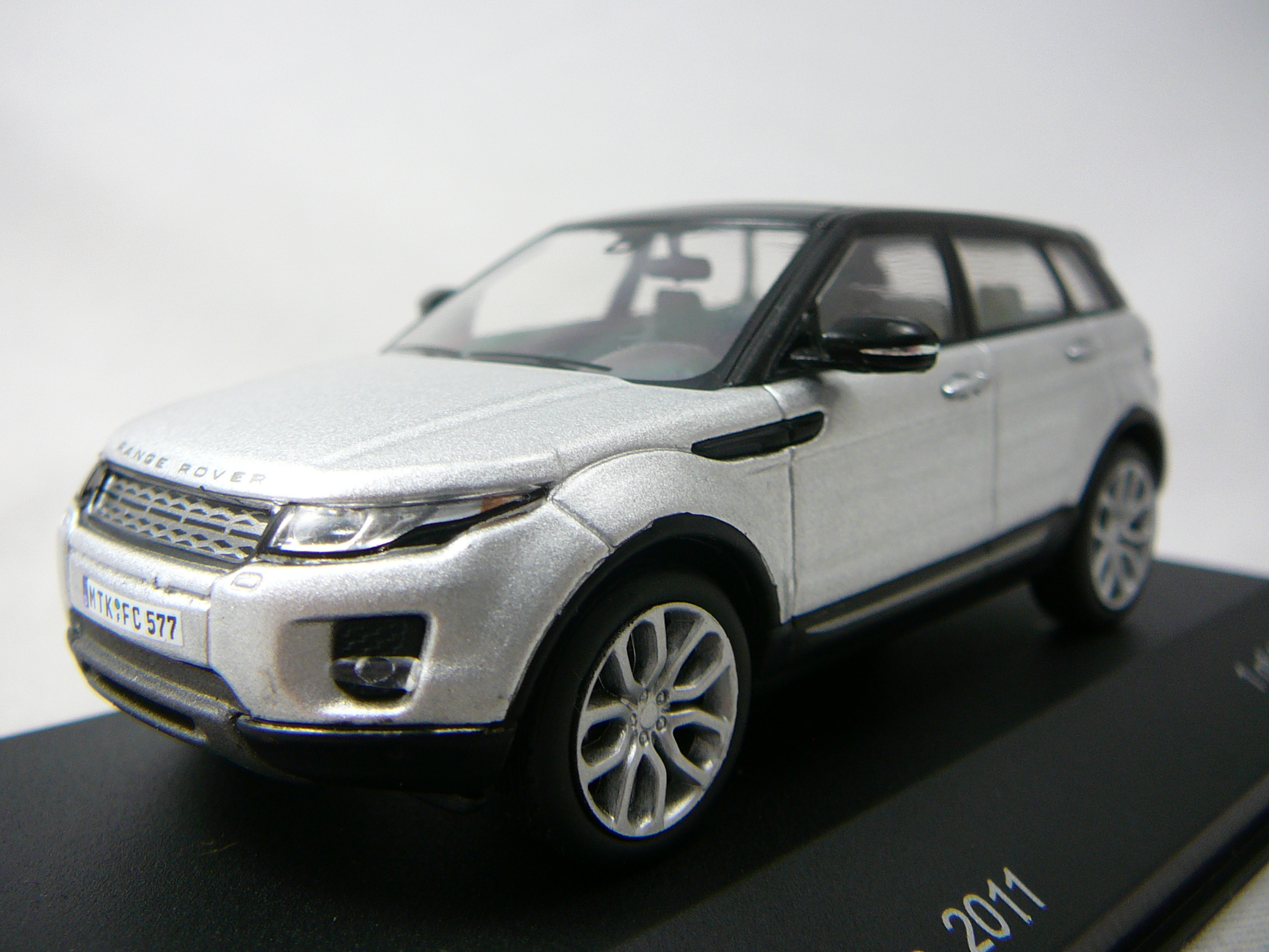 Range Rover Evoque 2011 Miniature 1/43 White Box