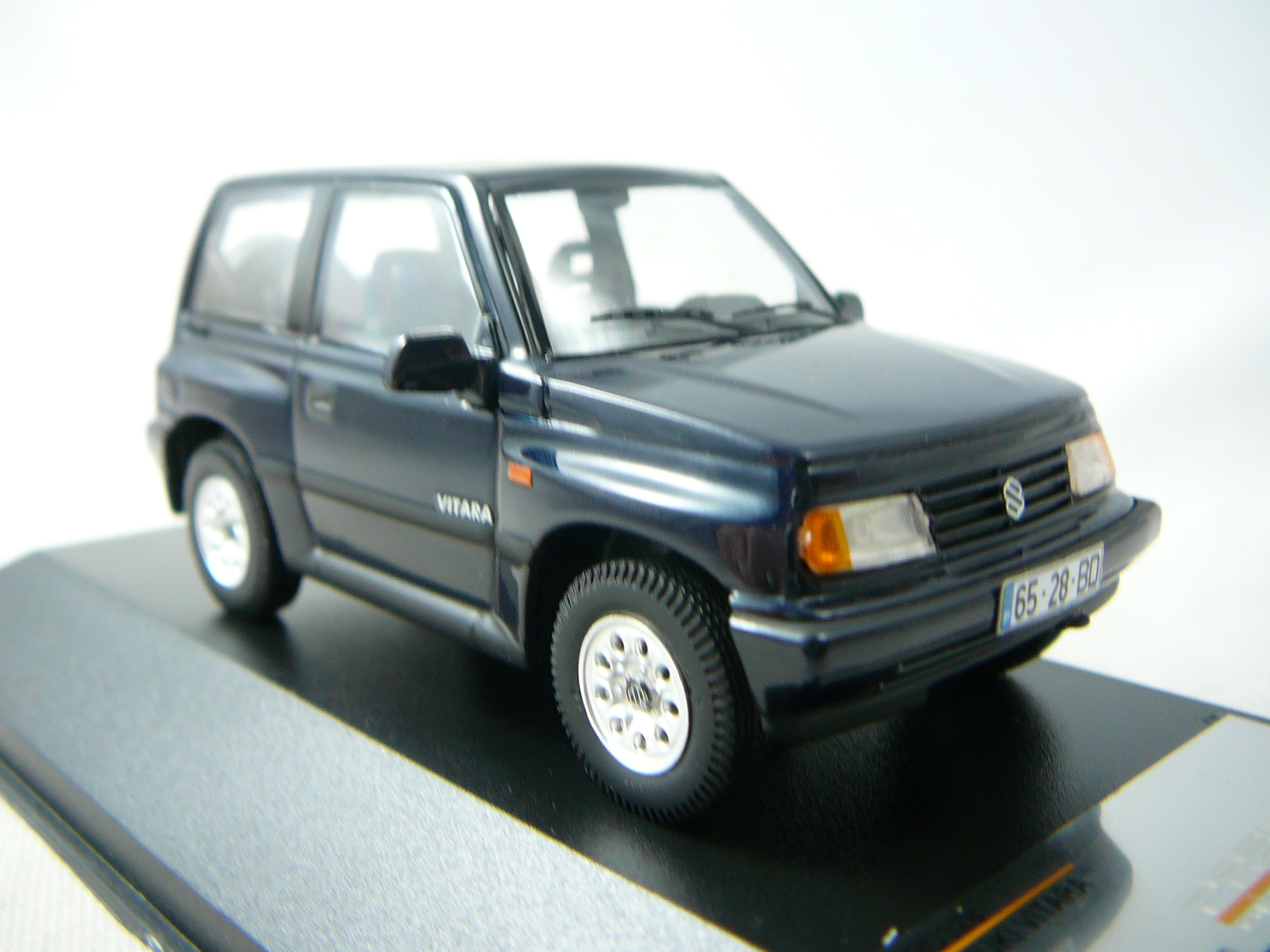 Suzuki Vitara 1992  Miniature 1/43 Ixo Premium X