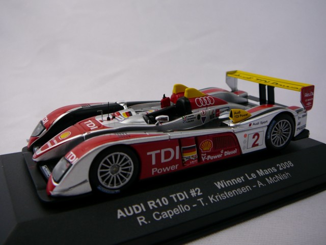Audi R10 TDI n°2 Vainqueur Le Mans 2008 Miniature 1/43 IXO