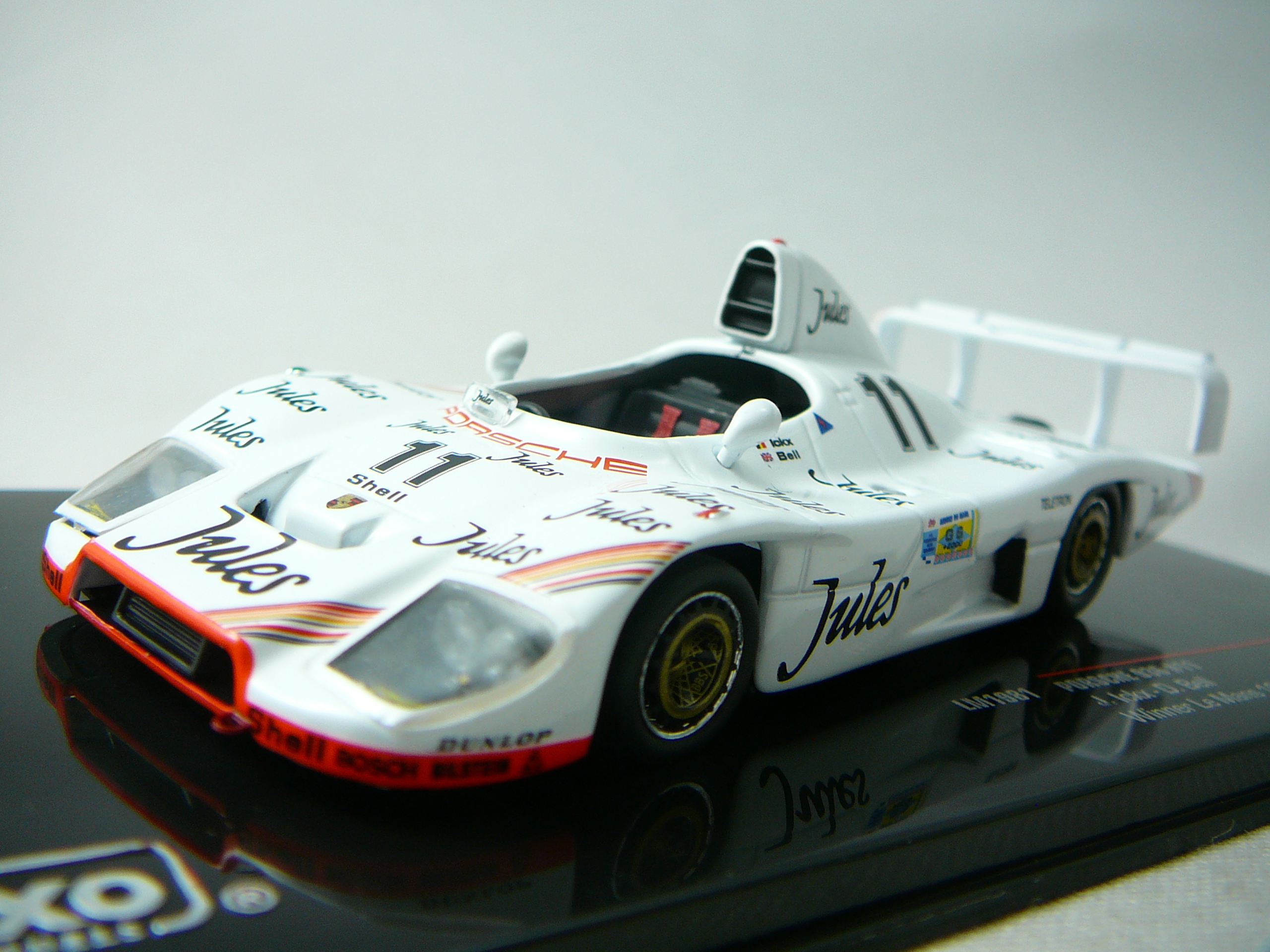 Porsche 936 n°11 Vainqueur Le Mans 1981 Miniature 1/43 Ixo