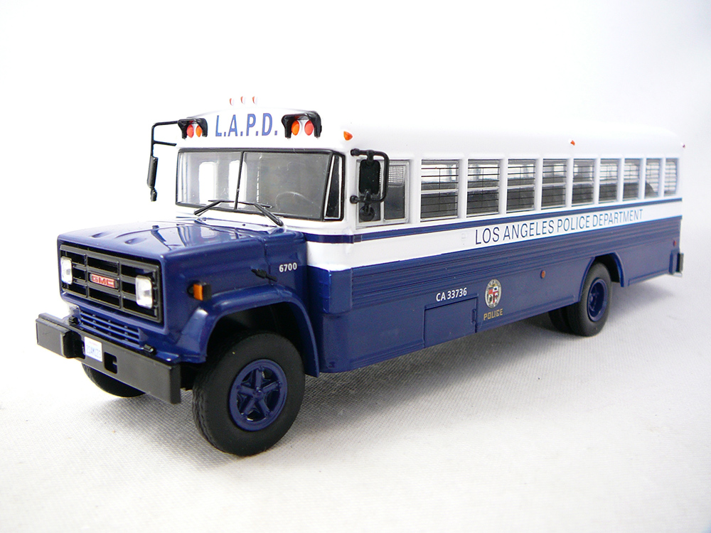 Miniature bus scolaire