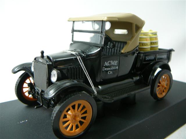 Ford Model T Pick Up 1925 ACME Demolition Transport TNT Miniature 1/32 New Ray