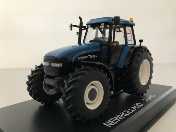 New Holland TM150 Tracteur Agricole 4 Roues Motrices Miniature 1/32 Replicagri