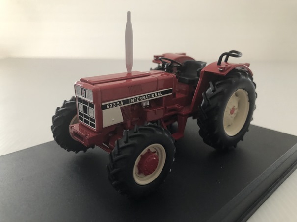IH 533 SA Tracteur Agricole 4 Roues Motrices Miniature 1/32 Replicagri