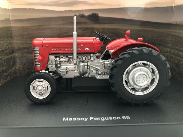 Massey Ferguson Série 65 Tracteur Agricole Miniature 1/32 Universal Hobbies