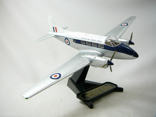 De Havilland DH 104 Devon C1 Royal Air Force Transport Command Miniature 1/72 Oxford