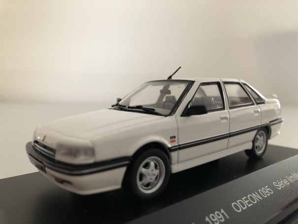 Renault R21 TXI Berline 1991 Miniature 1/43 Odeon