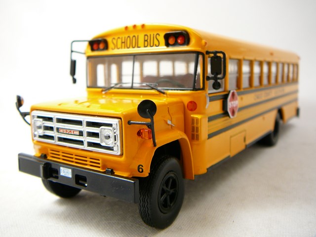 GMC 6000 S School Bus Miniature 1/43 Ixo