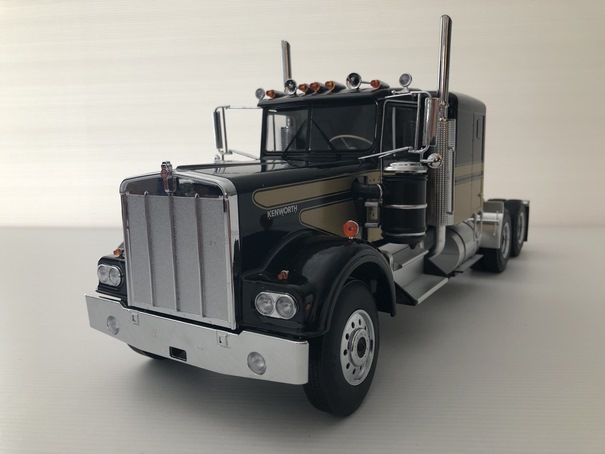 Kenworth W900 "Smokey and the Bandit Look a Like" Tracteur Routier Miniature 1/18 Roadkings