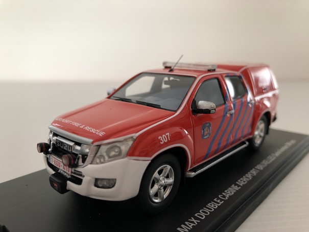 Isuzu D max Secours Fire & Rescue Brussels Airport Miniature 1/43 Alarme