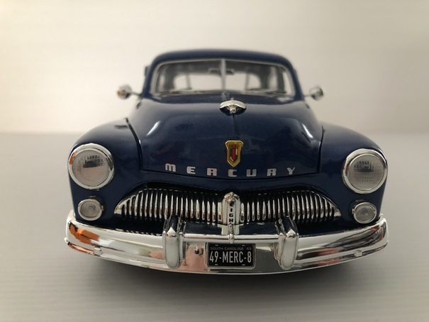 Mercury Eight Coupe 1949 Miniature 1/18 Auto World