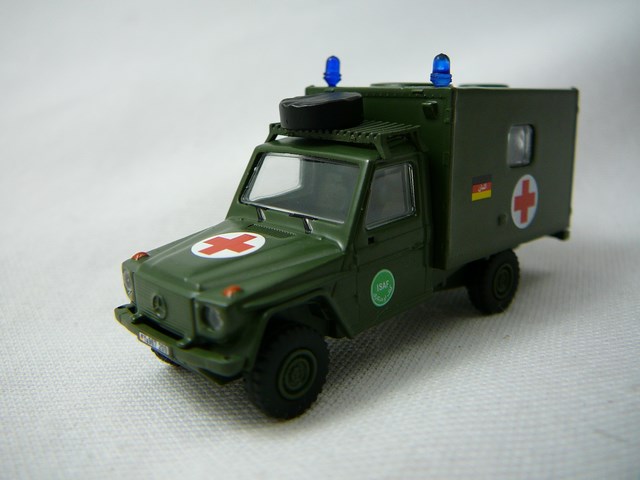 Mercedes Wolf G Sanka Ambulance Militaire ISAF Miniature 1/87 Schuco