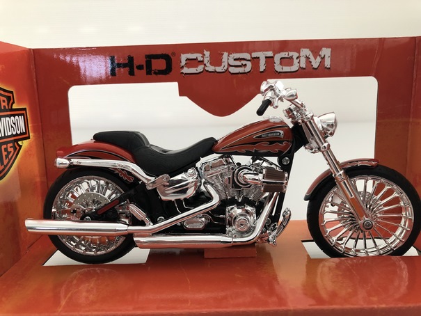 Harley Davidson 2014 CVO Breakout Miniature 1/12 Maisto