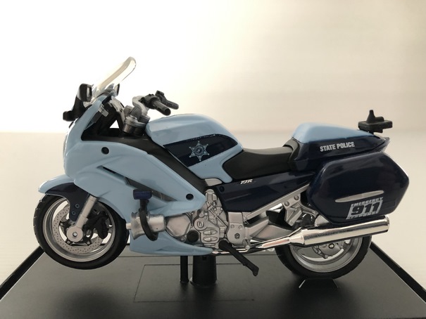 Moto Yamaha FJR1300A State Police Miniature 1/18 Maisto