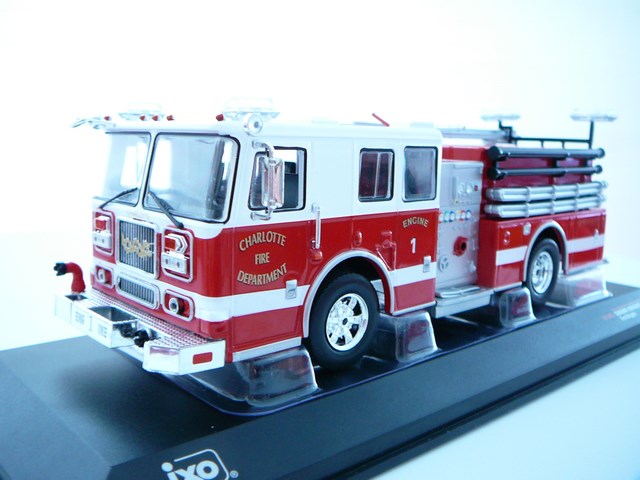 Seagrave Marauder II Charlotte Fire Brigade Miniature 1/43 Ixo