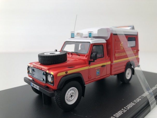 Land Rover 130 Bataillon Marins Pompiers de Marseille SANICAR VSAVTT Miniature 1/43 Alarme