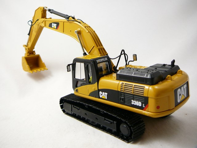Caterpillar CAT 336D L Hydraulic Excavator Miniature 1/50 Diecast Masters