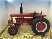 Case IH Farmall 1066 Tracteur Agricole Miniature 1/43 Britains