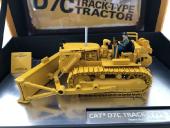 Caterpillar CAT D7C Track Type Tractor Vintage Series Miniature 1/50 Diecast Masters