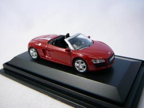 Miniature Audi R8 Spyder