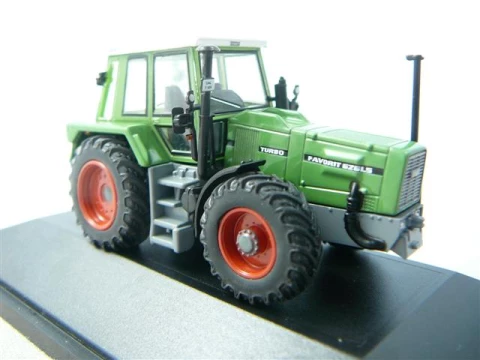 Fendt Favorit 626 LSA Tracteur Agricole Miniature 1/87 Schuco