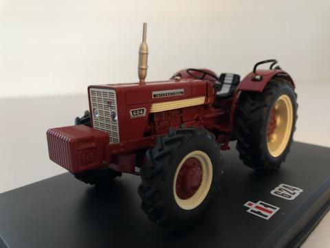 Miniature IH 624 Tracteur Agricole 4 Roues Motrices