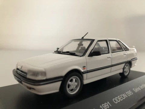 Miniature Renault R21 TXI Berline 1991