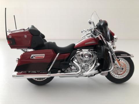 Miniature Moto Harley Davidson FLHTK Electra Glide Ultra Limited