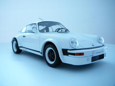Miniature Porsche 911